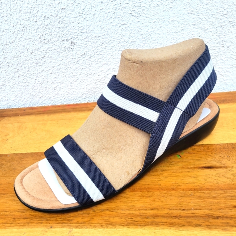 1 Amputee Shoe Women's  LifeStride Sandals  Size 10 M - Picture 2 of 16